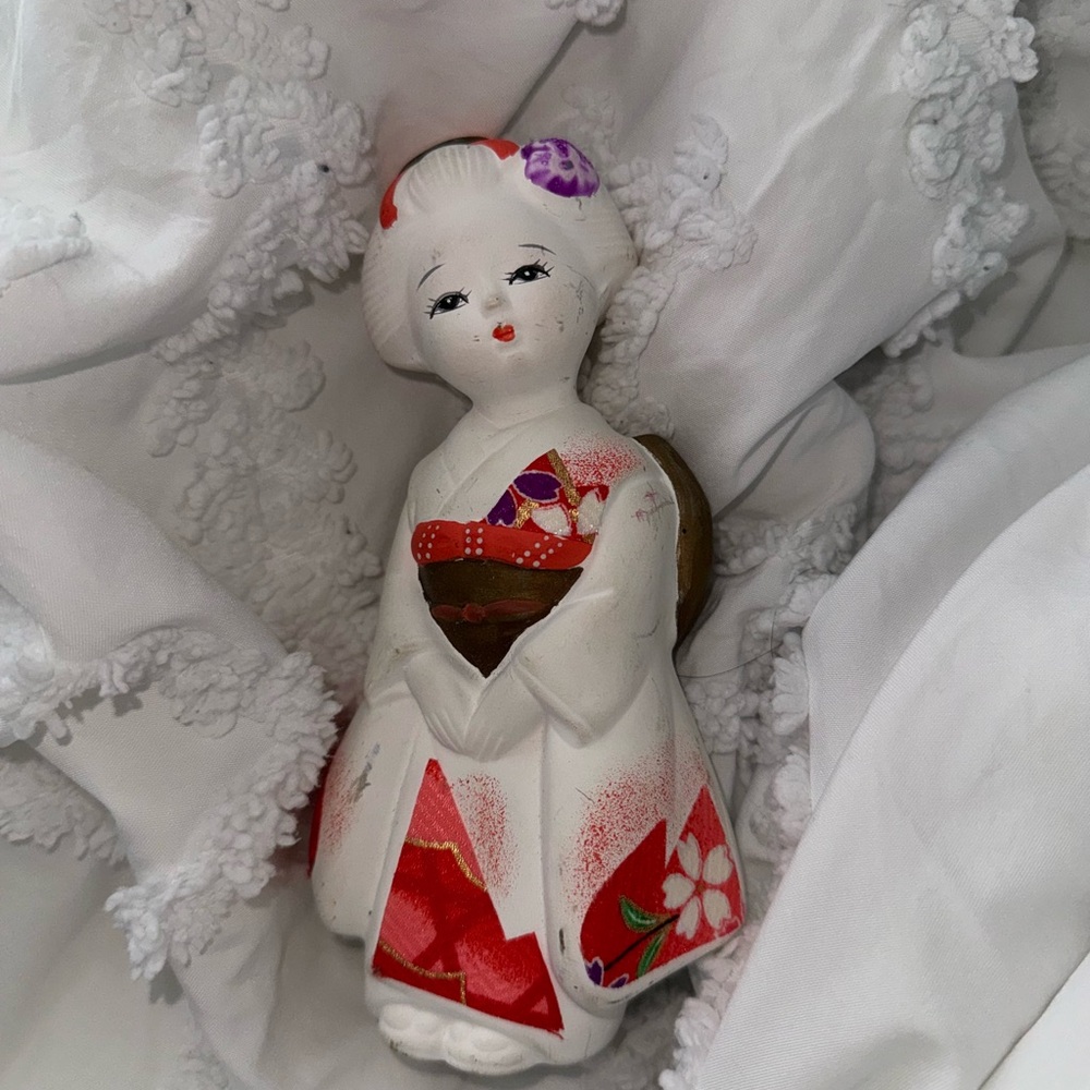 Elegant White and Red Geisha Figurine